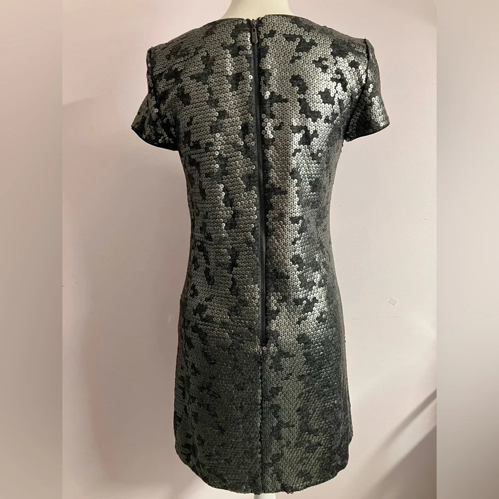 Women’s Sequined Mini Dress, Size XS, Gray/Silver, Short Sleeves, by Laundry